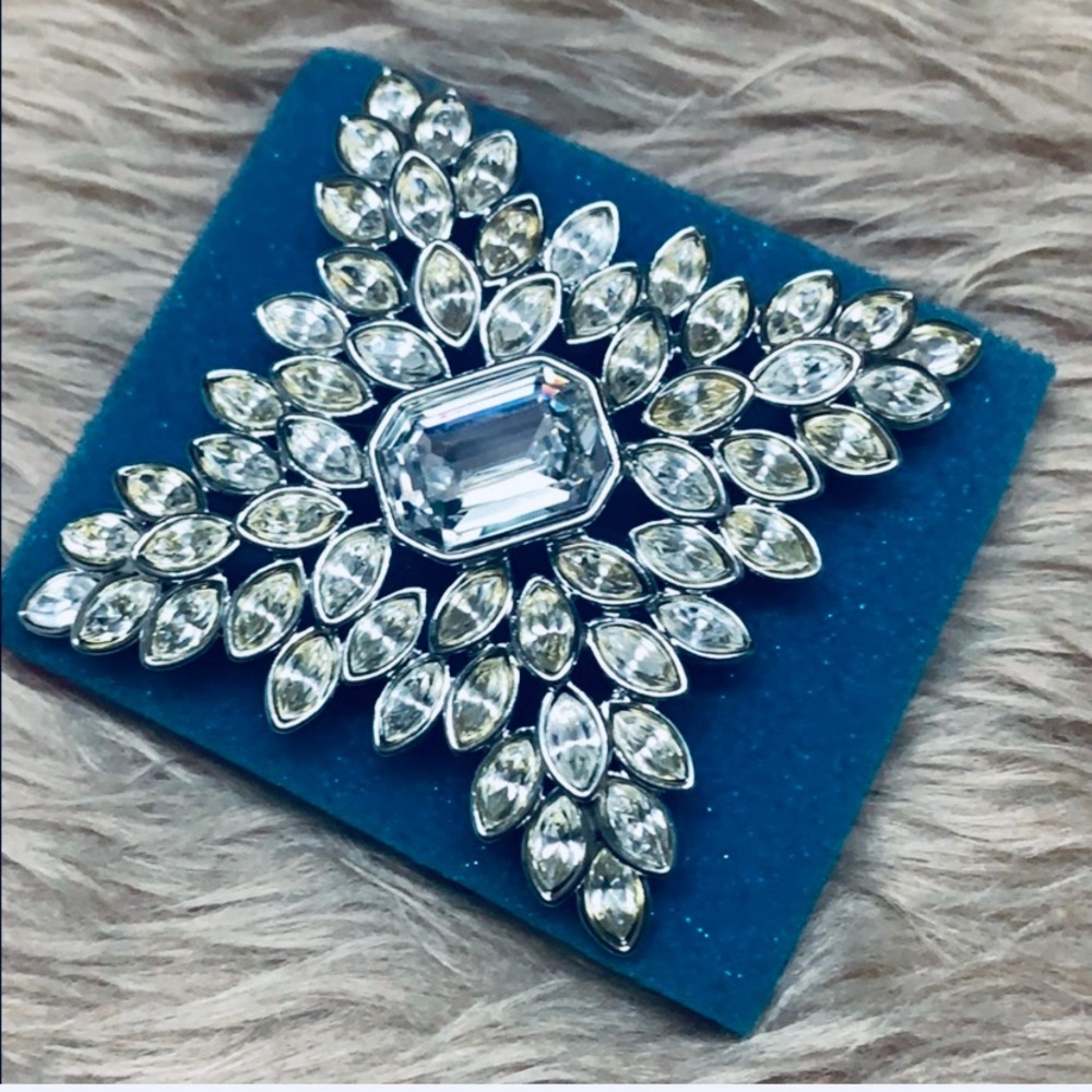 Kenneth J. Lane Cruciform Brooch
